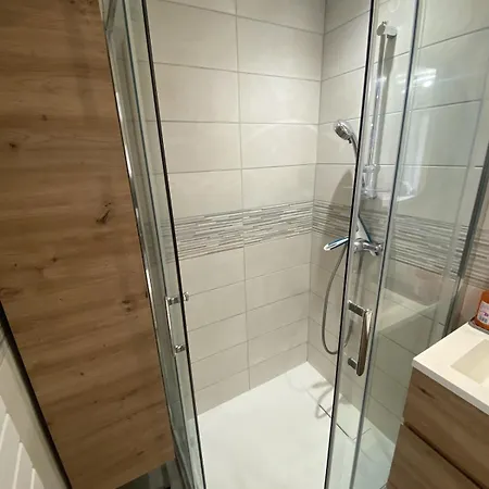 Appartement Très Joli T2 Terrasse, Parking Cap 300m Richelieu *