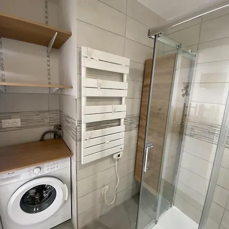 Très Joli T2 Terrasse, Parking Cap 300m Richelieu Appartement *